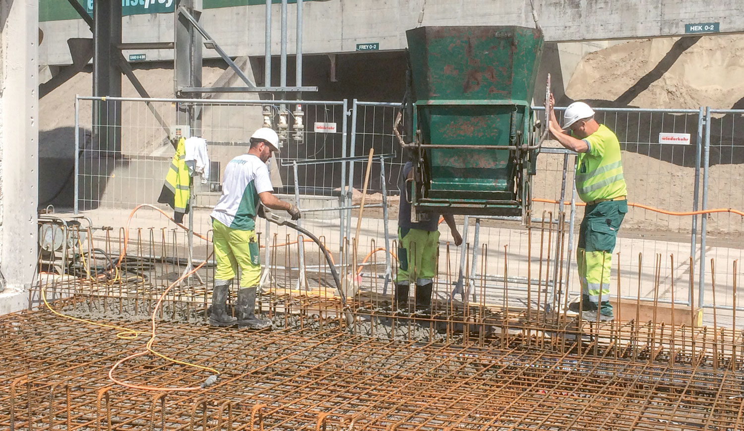 Umbau und Sanierung Plus | Anbau und Erweiterung Betonwerk Eine Erfolgsgeschichte der Ernst Frey AG: Die Erweiterung der Büroräumlichkeiten unserer Abteilung Baustoffe Rinau ist ein gelungenes Projekt in eigener Sache.